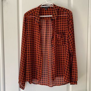 Gingham orange and navy button up top